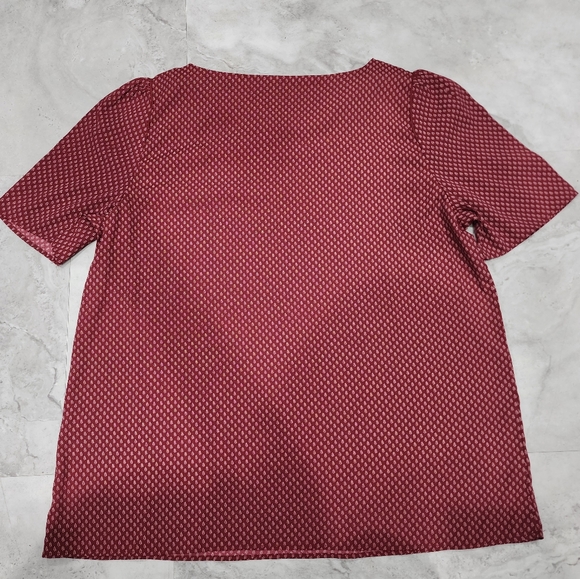 EUC H&M Dark red blouse with leaf print design Size 14 - Picture 3 of 8